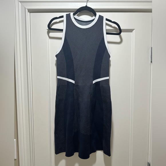 ❌SOLD❌Sweaty Betty small interval seamless workout dress navy NWT - Picture 4 of 5